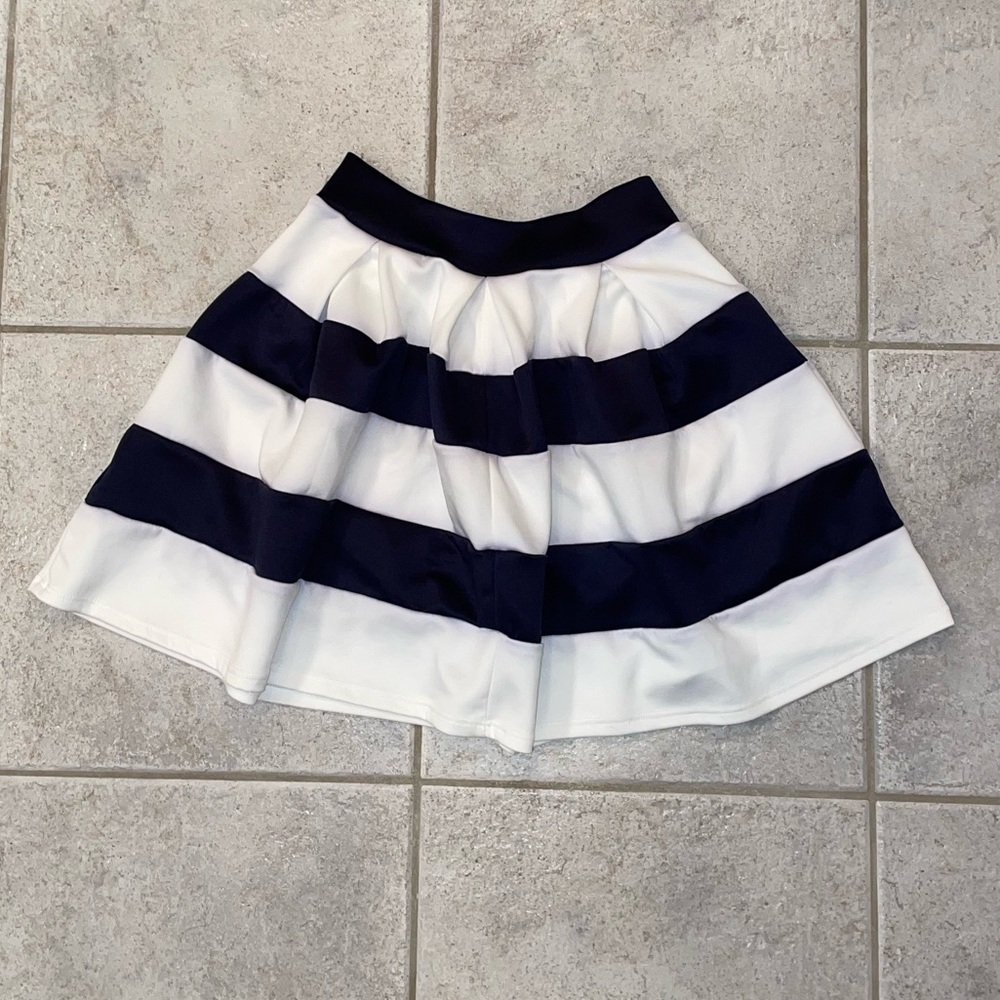 Papaya Dark Navy Blue and White Skirt Size Small